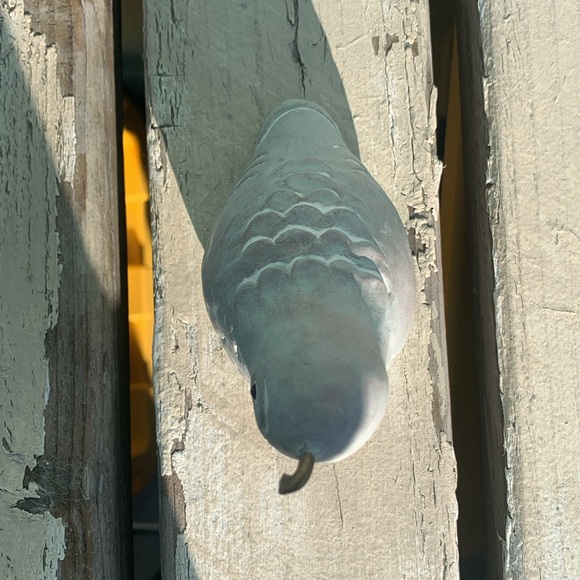 Quail Isabell Bloom sculpture 1986 with flaws - Picture 5 of 13